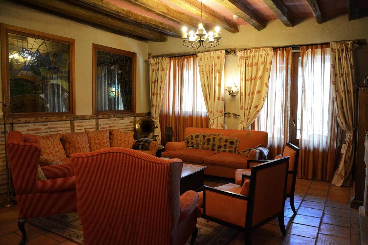Posada Fuenteplateada Collado Hermoso Luaran gambar